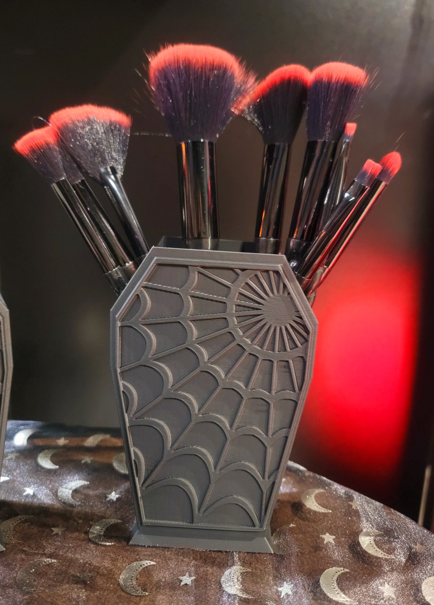 Coffin Shaped Brush Holder With Spider Web Black With Brushes