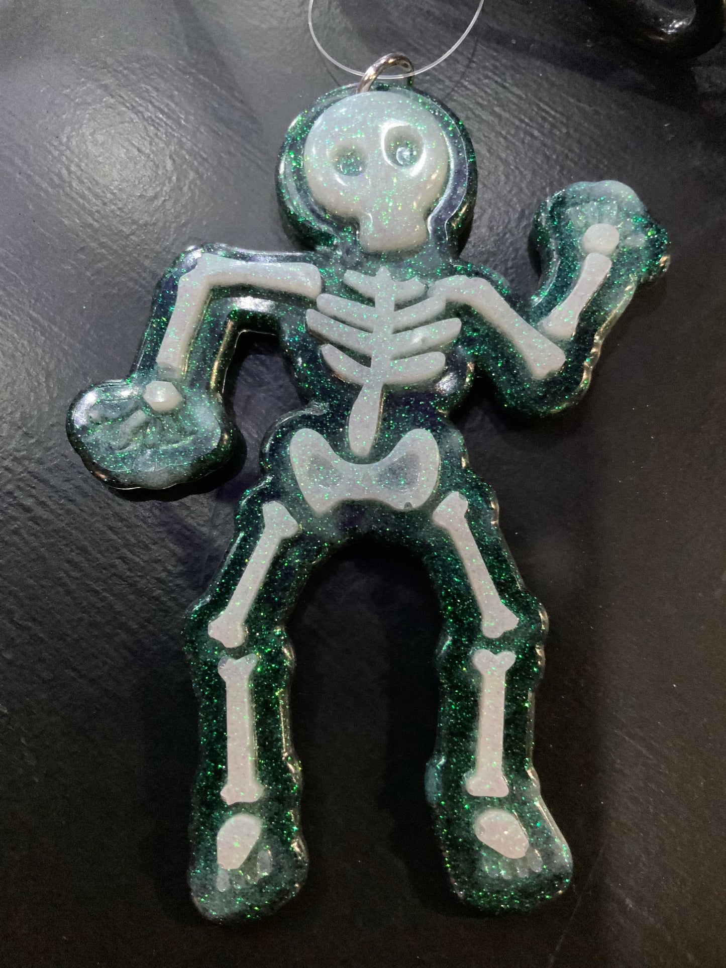 Glitter Skeleton ornament B/W